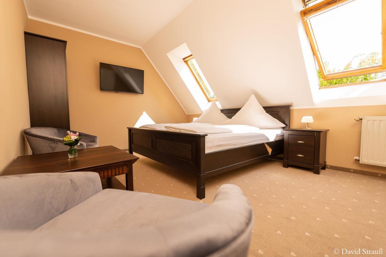 Hotel Wasserschloesschen Naumbourg Extérieur photo
